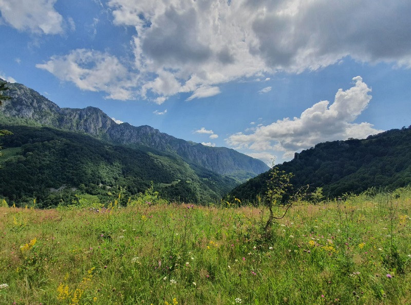 Traseu Inelet – Un catun uitat de vreme, nu si de oameni.