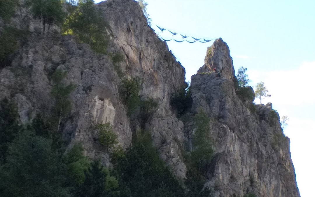 Pestera Muierilor. Via Ferrata. La Hamace. Un weekend plin de adrenalina la Baia de Fier