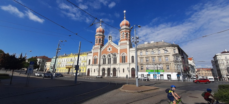 Plzen (Pilsen), Cehia: Ghid de călătorie 2026 – Dincolo de cea mai bună bere din lume!
