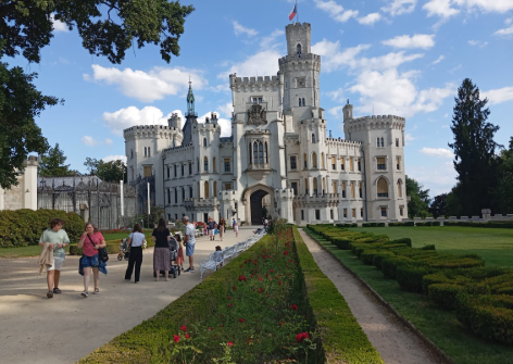Castelul Hluboka: Ghid de Vizitare pentru cel mai Frumos Castel din Cehia